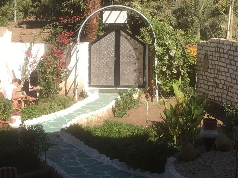 The Mango Guest House Асуан Екстериор снимка
